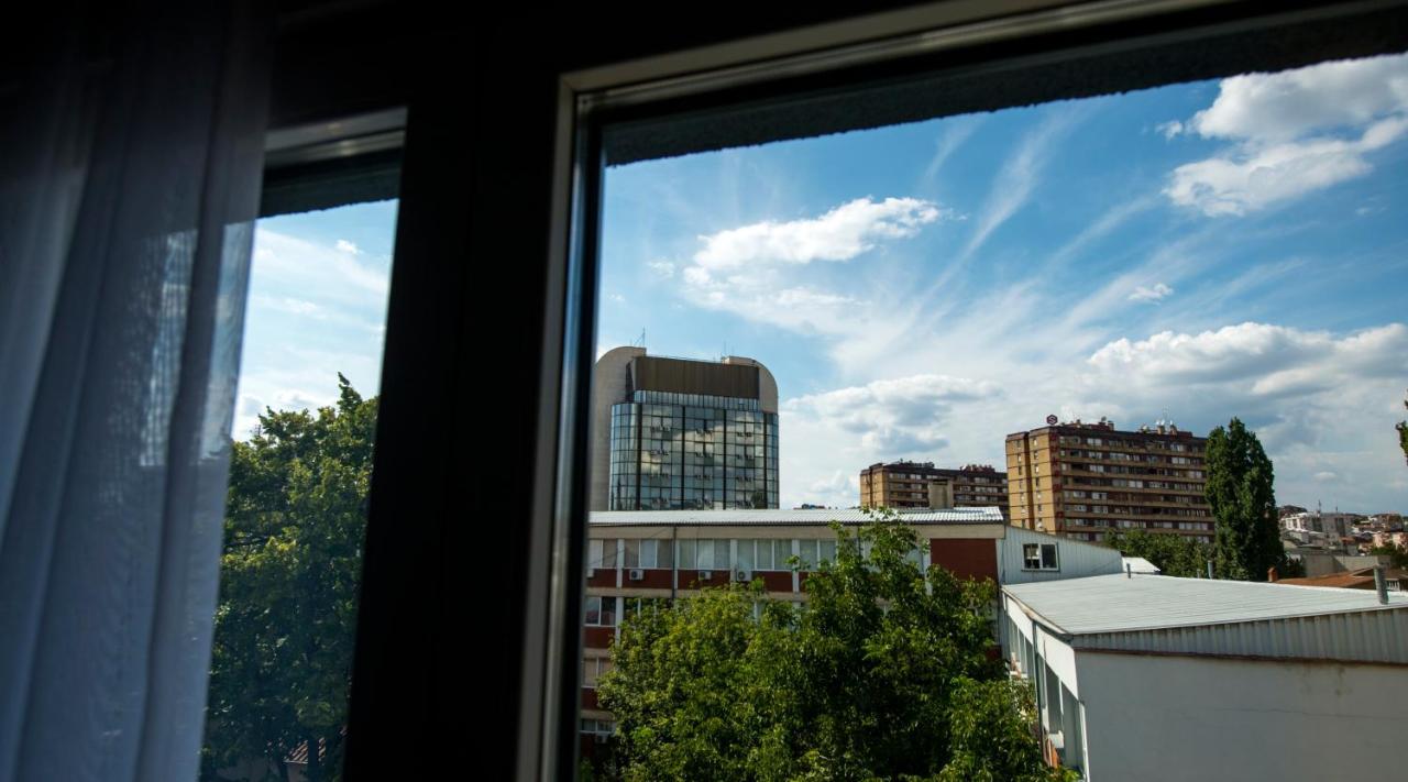 City Inn Pristina Eksteriør bilde