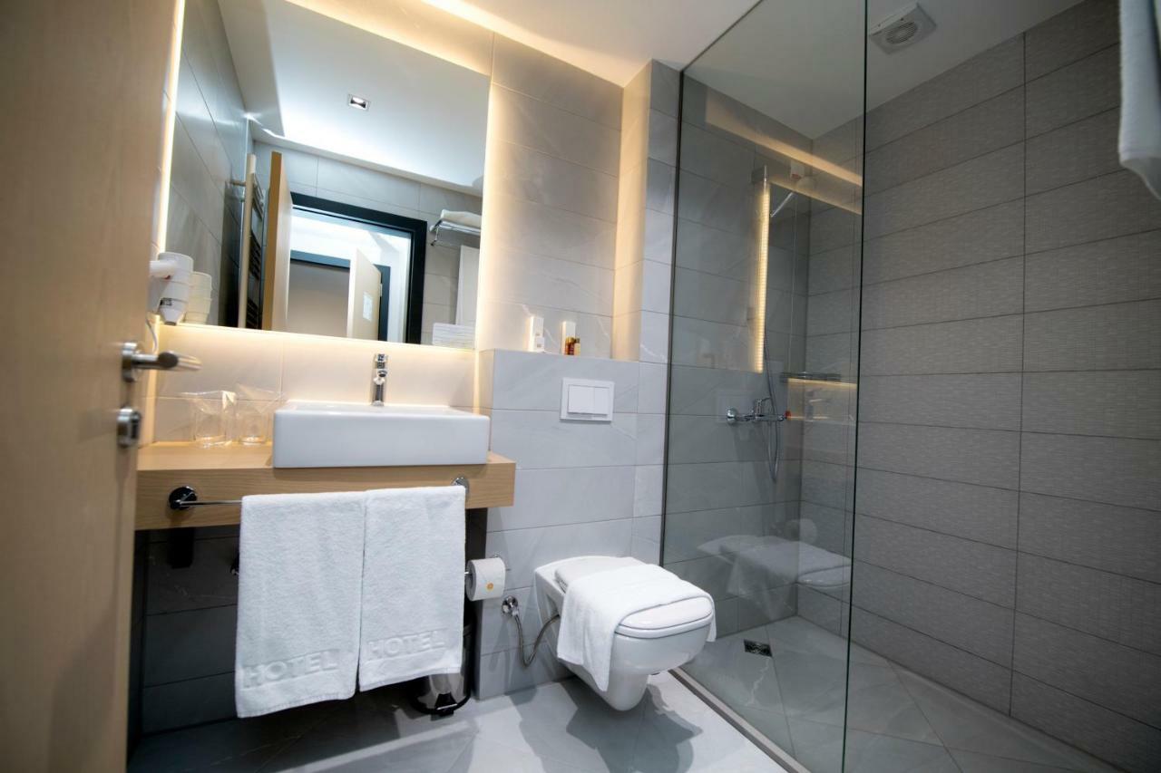 City Inn Pristina Eksteriør bilde